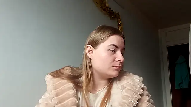ElenaMaeer online show from February 13, 8:58 am