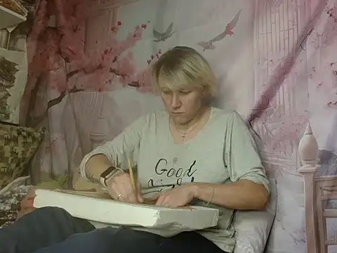 ElenaMaeer online show from September 20, 6:24 pm