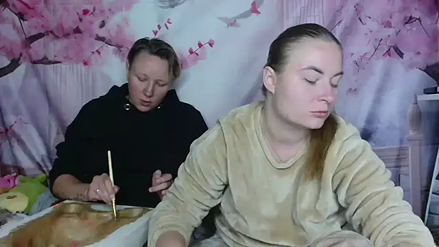 ElenaMaeer online show from September 25, 2:56 pm