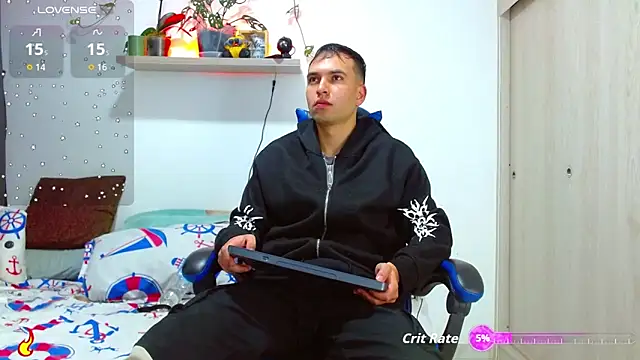 Snapshot of dorian_h_ chatting on October 21, 11:37 pm dorian h online show from October 21, 11:37 pm