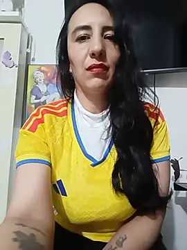 Snapshot of christine-x chatting on July 3, 10:38 pm christine-x online show from July 3, 10:38 pm