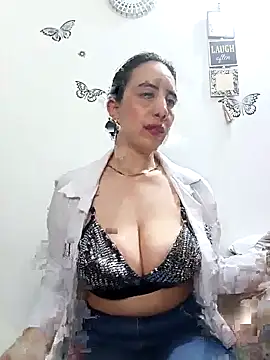 Snapshot of christine-x chatting on November 7, 10:13 pm christine-x online show from November 7, 10:13 pm