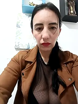 Snapshot of christine-x chatting on February 15, 9:49 pm christine-x online show from February 15, 9:49 pm