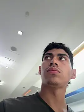 Snapshot of WildLogan chatting on February 11, 4:18 pm WildLogan online show from February 11, 4:18 pm