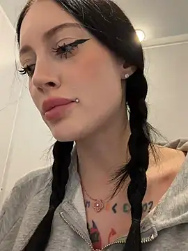 Melissa crazy online show from May 7, 9:18 pm