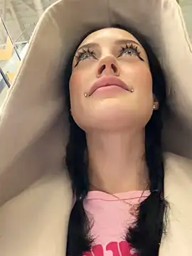 Melissa crazy online show from March 12, 4:11 pm