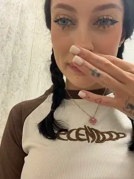 Melissa crazy online show from March 11, 4:01 pm