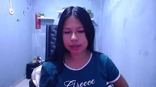 Letty Plugxo online show from May 21, 1:30 pm