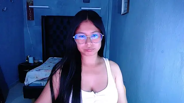 Snapshot of Letty_Plugxo chatting on February 12, 1:55 pm Letty Plugxo online show from February 12, 1:55 pm