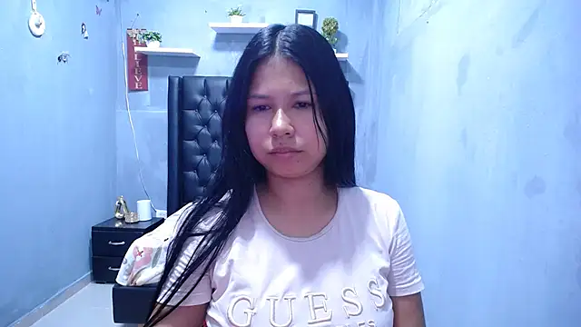 Letty Plugxo online show from May 5, 1:25 pm