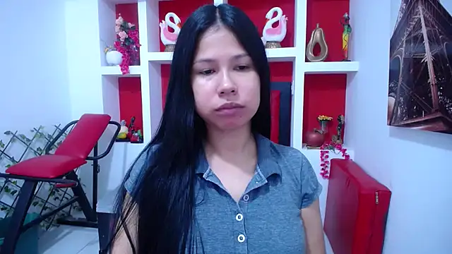 Letty Plugxo online show from October 15, 12:02 pm