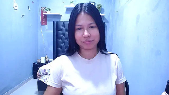 Snapshot of Letty_Plugxo chatting on June 15, 2:06 pm Letty Plugxo online show from June 15, 2:06 pm