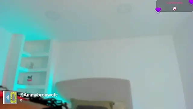 Snapshot of Ammy_xx chatting on October 25, 8:20 pm Ammy xx online show from October 25, 8:20 pm