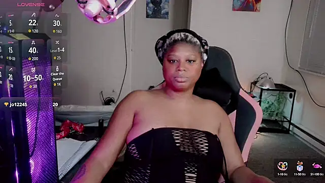 lexilove8 online show from September 29, 3:24 am