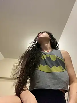 Snapshot of queentozi chatting on November 9, 5:55 am queentozi online show from November 9, 5:55 am