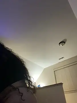 Snapshot of queentozi chatting on October 30, 6:23 am queentozi online show from October 30, 6:23 am