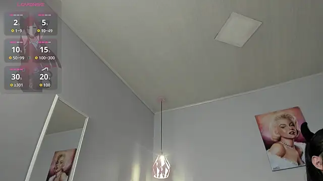 Snapshot of ScarletGV chatting on June 23, 5:27 am ScarletGV online show from June 23, 5:27 am