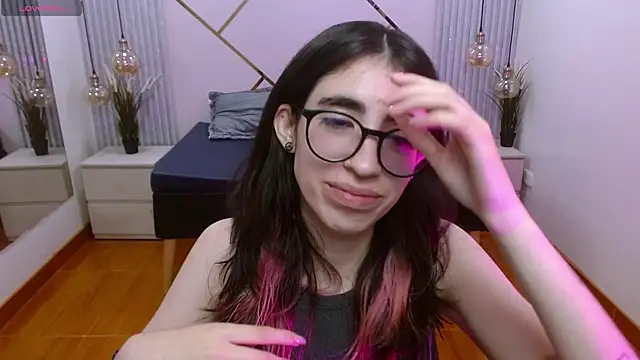 LenaRoses online show from November 21, 2:05 pm