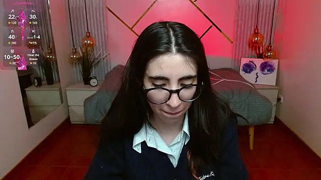 LenaRoses online show from May 13, 7:10 pm