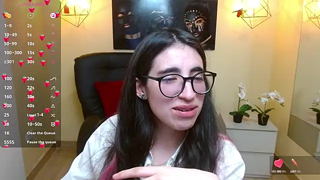 Snapshot of LenaRoses chatting on January 9, 8:22 pm LenaRoses online show from January 9, 8:22 pm