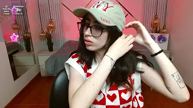 LenaRoses online show from February 25, 8:30 pm