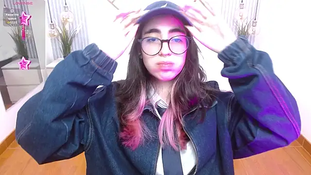 LenaRoses online show from November 8, 1:25 pm