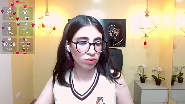 Snapshot of LenaRoses chatting on March 1, 11:47 pm LenaRoses online show from March 1, 11:47 pm