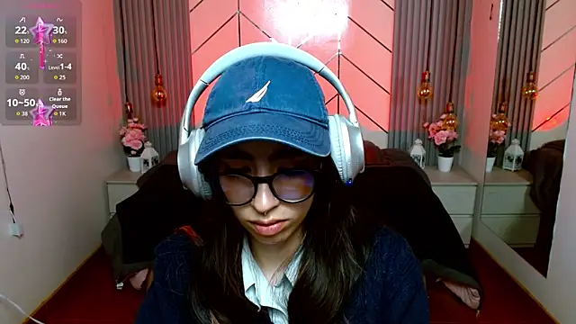 LenaRoses online show from March 31, 9:17 pm