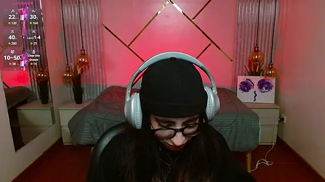 LenaRoses online show from March 19, 9:04 pm