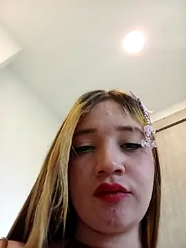 Snapshot of Valerii_Gil chatting on June 3, 7:51 pm Valerii Gil online show from June 3, 7:51 pm