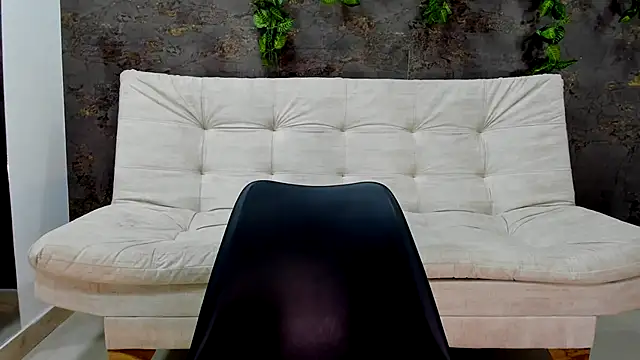 alice greco online show from December 15, 7:52 pm