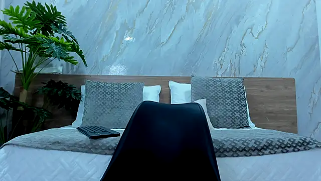 alice greco online show from November 27, 3:40 am