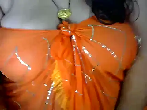 Snapshot of dramebaz_queen chatting on November 9, 6:56 pm dramebaz queen online show from November 9, 6:56 pm