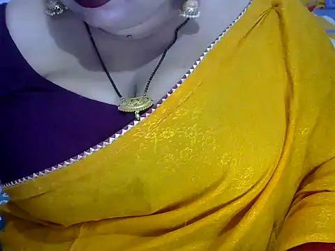 Snapshot of dramebaz_queen chatting on May 27, 5:53 pm dramebaz queen online show from May 27, 5:53 pm
