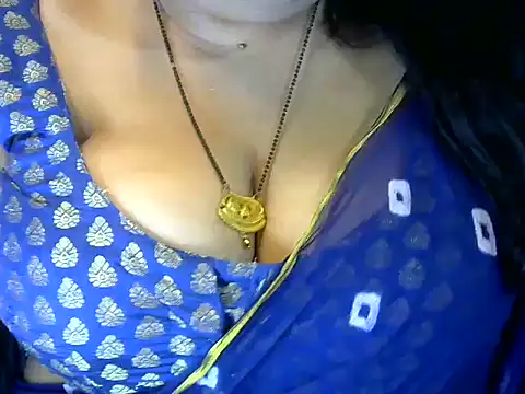 Snapshot of dramebaz_queen chatting on October 17, 4:53 pm dramebaz queen online show from October 17, 4:53 pm