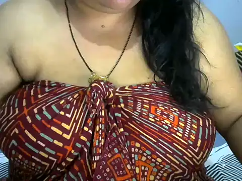 Snapshot of dramebaz_queen chatting on June 19, 7:30 pm dramebaz queen online show from June 19, 7:30 pm