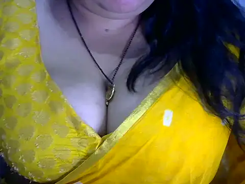 Snapshot of dramebaz_queen chatting on July 16, 7:33 pm dramebaz queen online show from July 16, 7:33 pm