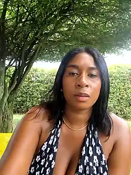 HanaThompson online show from May 8, 6:01 pm