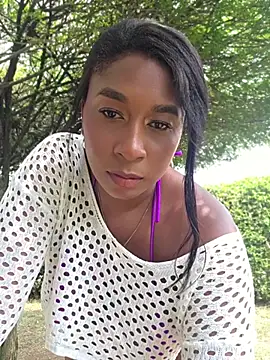 Snapshot of HanaThompson chatting on July 16, 5:54 pm HanaThompson online show from July 16, 5:54 pm