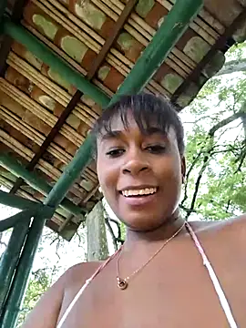 HanaThompson online show from February 17, 6:50 pm