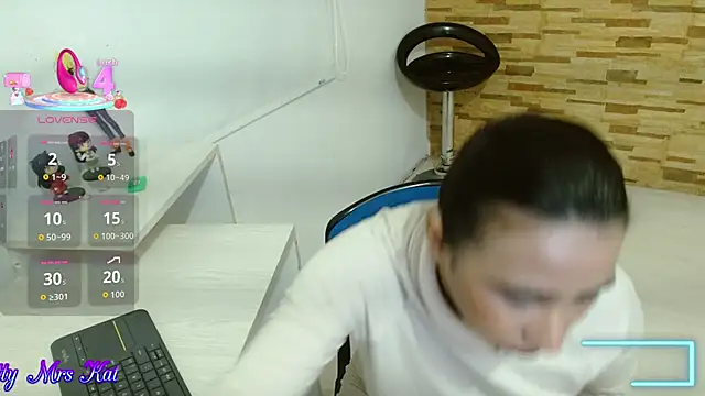 mrskatty online show from October 16, 9:17 am