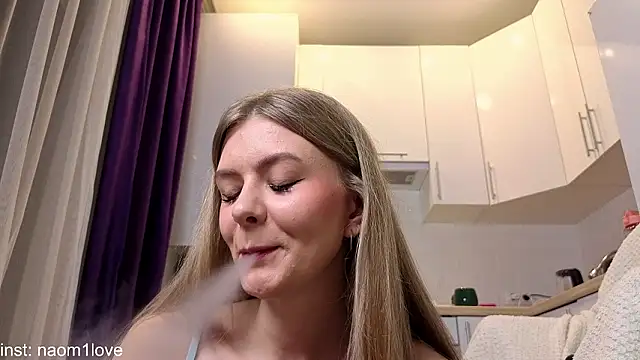 Naomi Girly online show from March 9, 3:59 pm