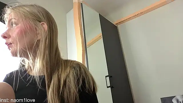 Naomi Girly online show from September 27, 4:29 am