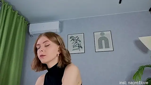 Snapshot of Naomi_Girly chatting on July 10, 6:30 pm Naomi Girly online show from July 10, 6:30 pm
