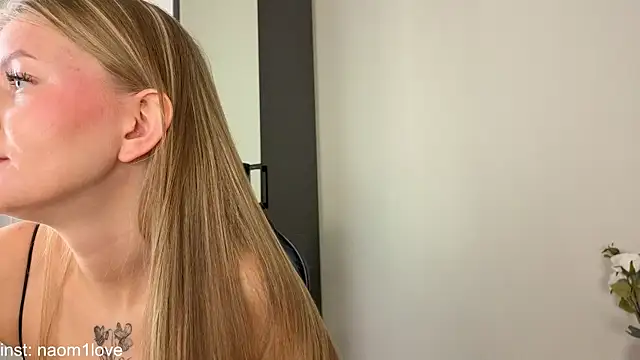Naomi Girly online show from September 22, 4:07 am