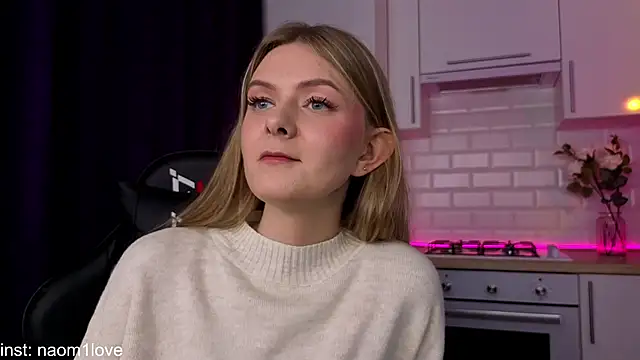 Naomi Girly online show from October 11, 3:02 pm