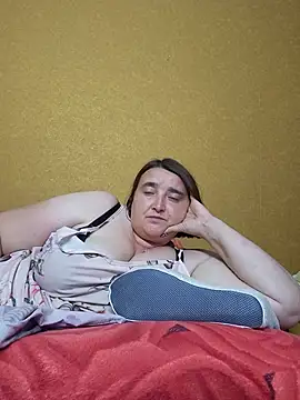 Snapshot of Liluboobs chatting on June 21, 6:36 pm Liluboobs online show from June 21, 6:36 pm
