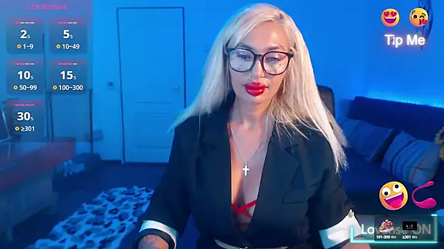 beauty chl0e online show from October 7, 7:26 pm