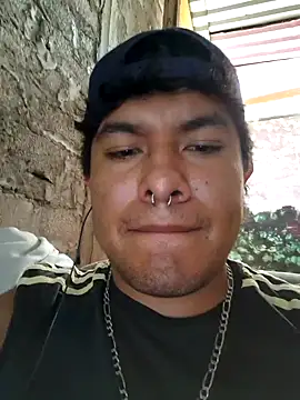 GusssHOT online show from April 2, 7:20 pm