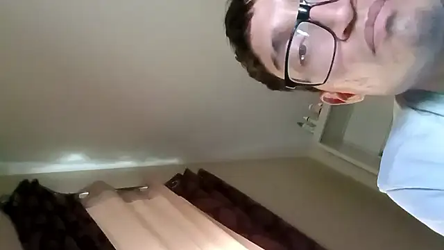 Snapshot of lRainbowBoy chatting on February 4, 8:59 pm lRainbowBoy online show from February 4, 8:59 pm